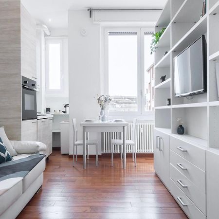 Nice And Cozy Studio In Porta Romana By Easylife Milan Luaran gambar